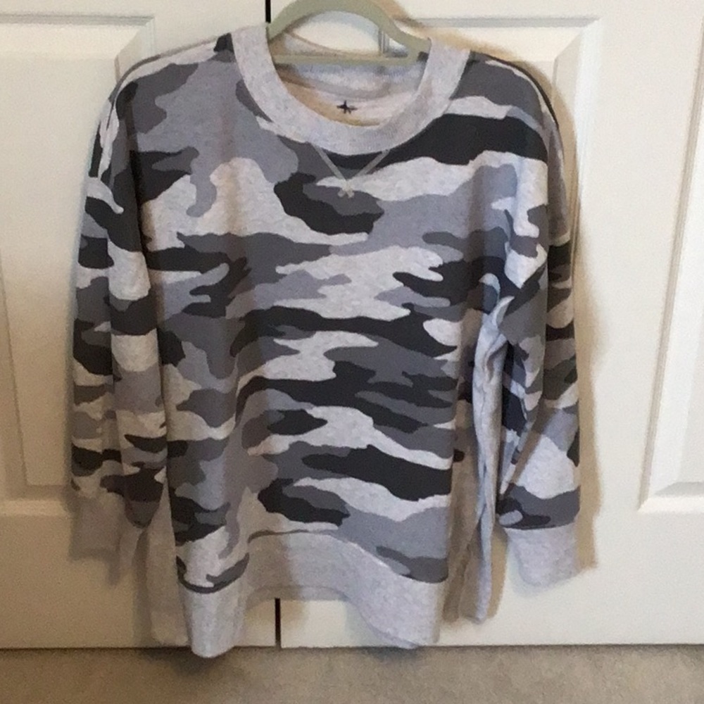 COPY - Aerie large camouflage sweatshirt